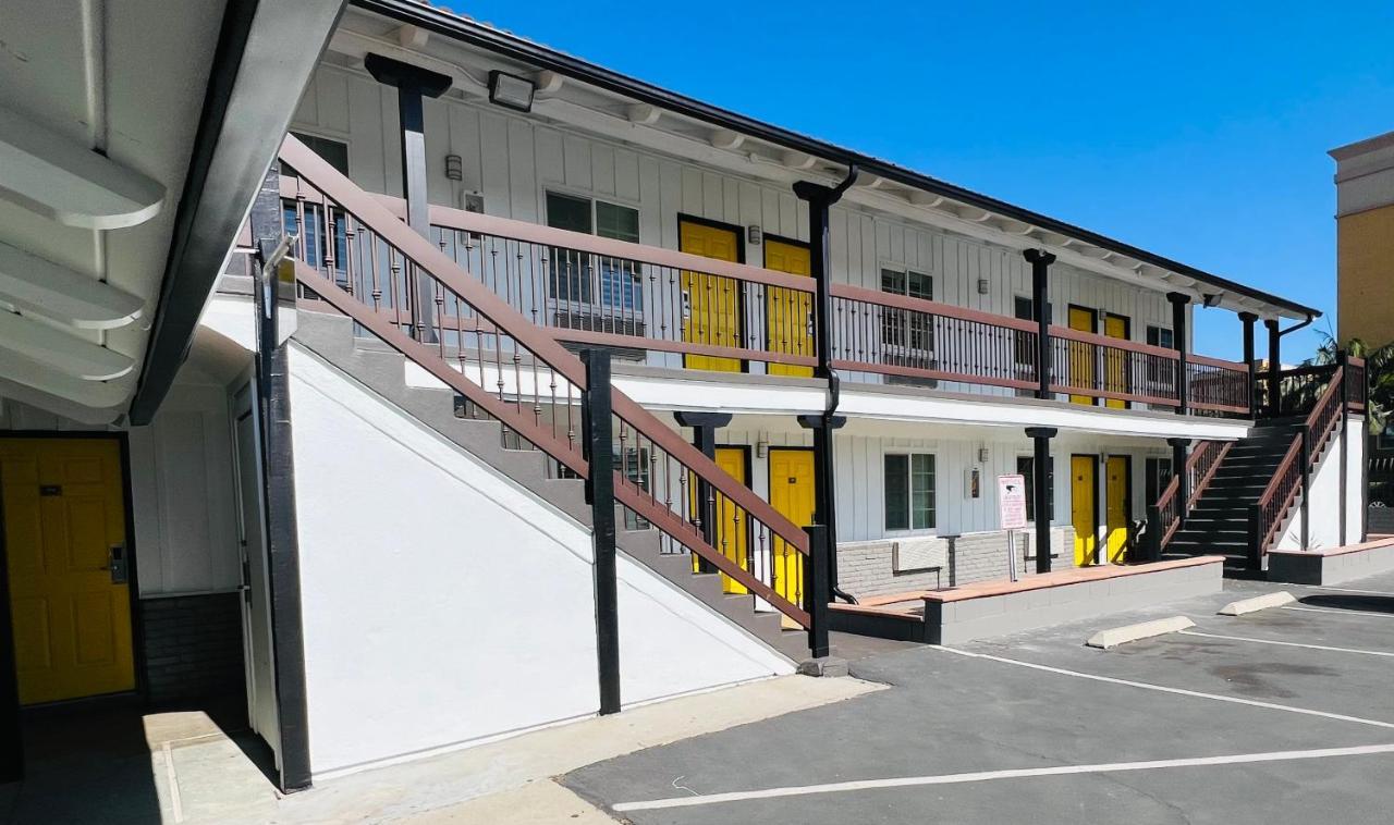 Escondido Inn Exterior foto